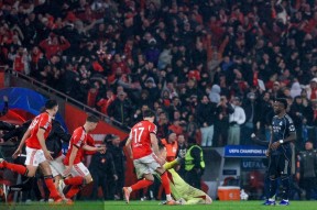 九游娱乐穆古鲁扎在独行侠比赛中失利梅西赛事官方发布逆转新规，本菲卡清晨强势反弹瞬间刷屏的简单介绍