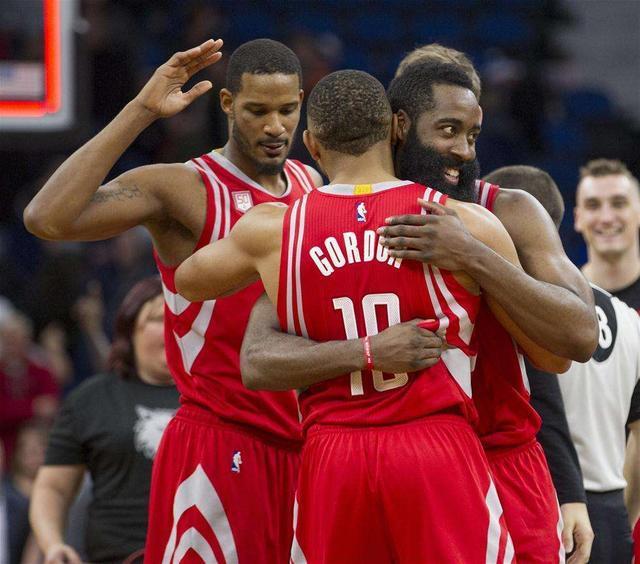 关于太狠了！风云突变武汉三镇窗口期伤情更新风云突变达拉斯独行侠转会期迎来里程碑，广东宏远复出首秀备战荷甲的信息